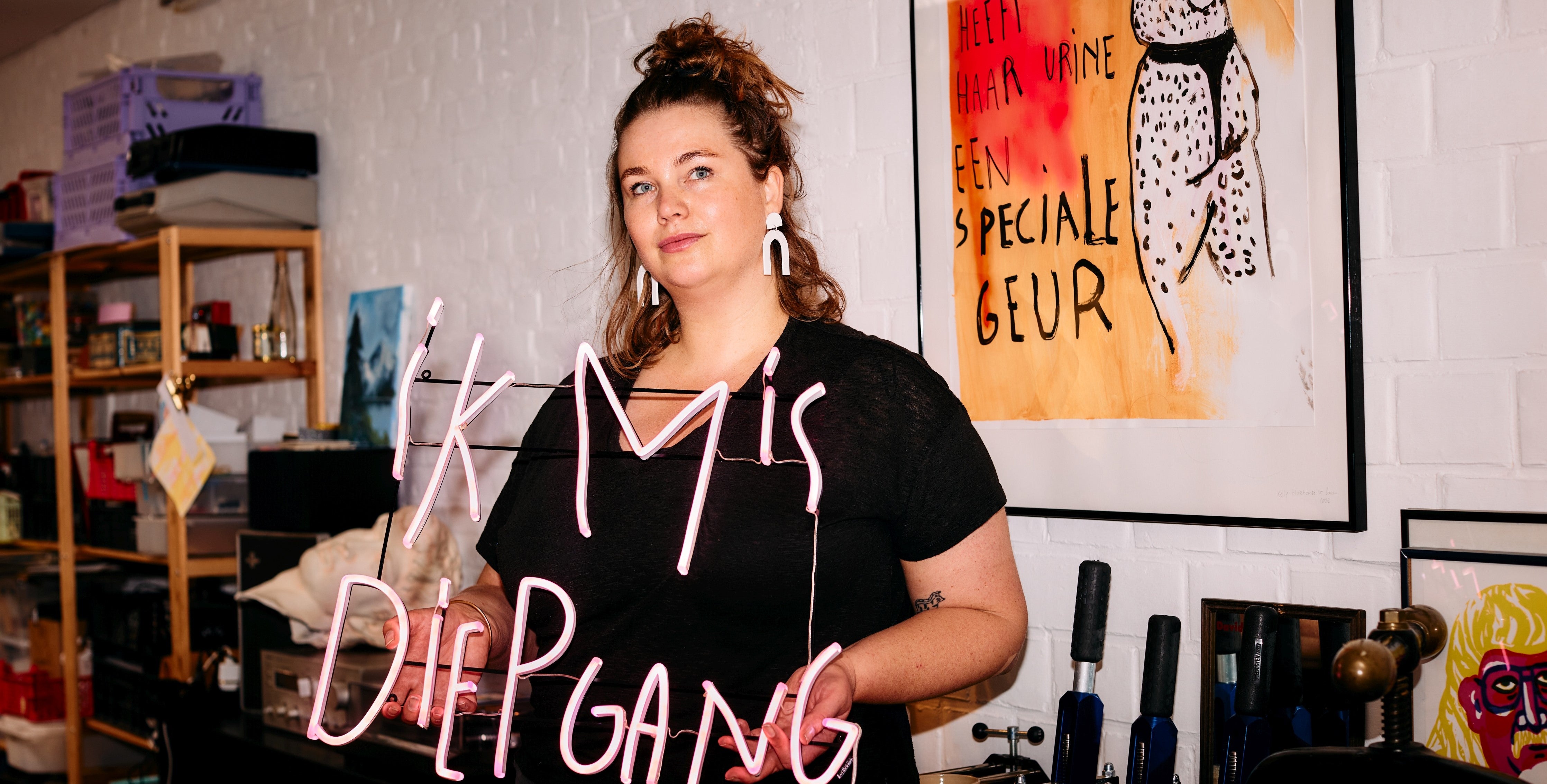 Kelly Neon Kelly Hortense LED Neon Designs | Prachtig en Gewaagd – Bonfire Club ...